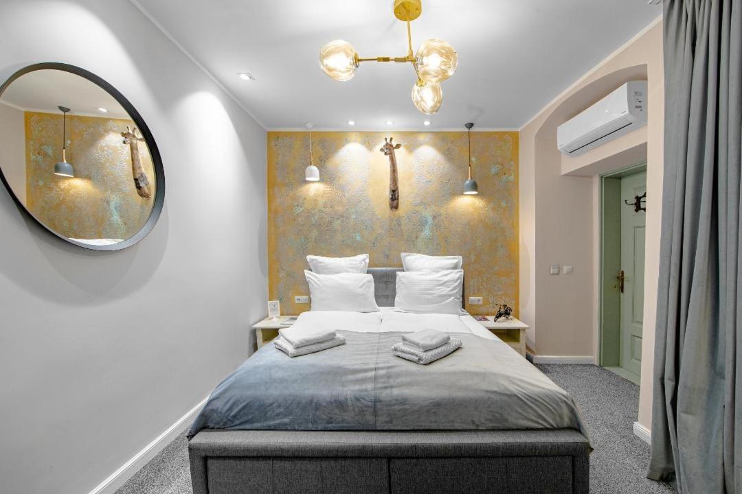 Bed and Breakfast Rabbit Hole Sibiu Esterno foto