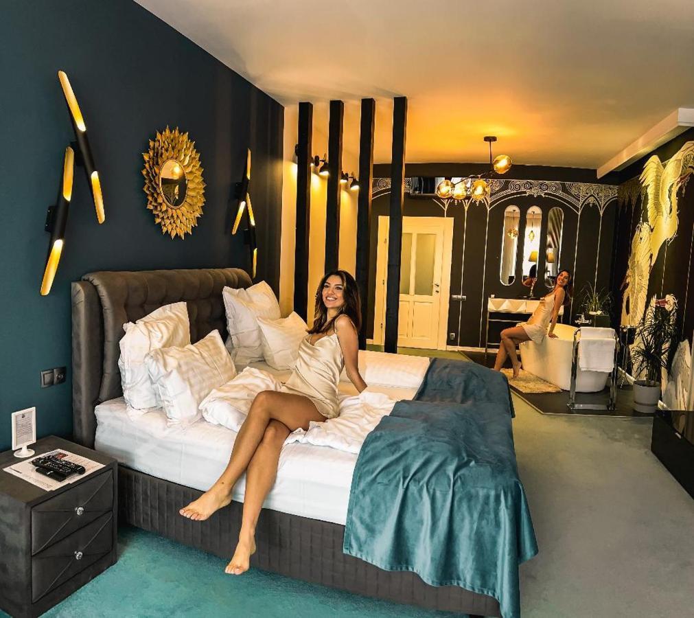 Bed and Breakfast Rabbit Hole Sibiu Esterno foto