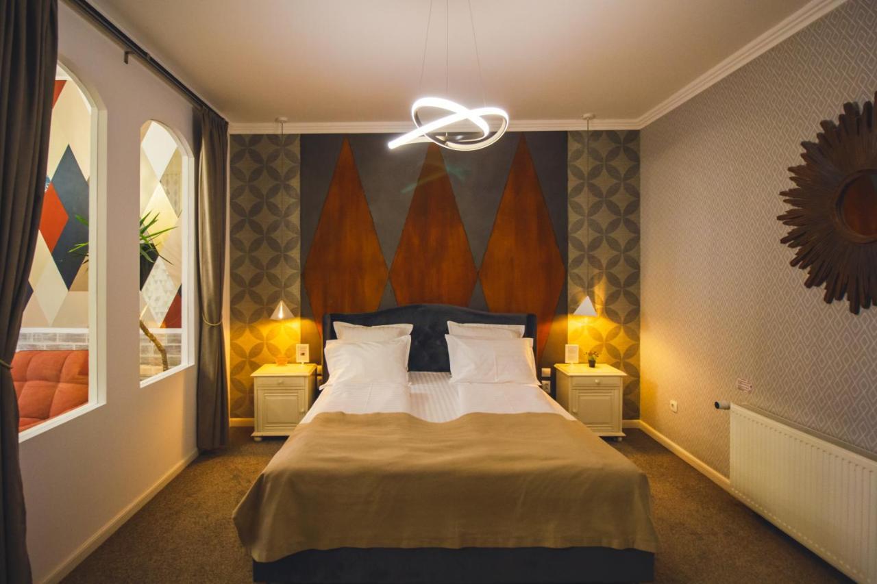 Bed and Breakfast Rabbit Hole Sibiu Esterno foto