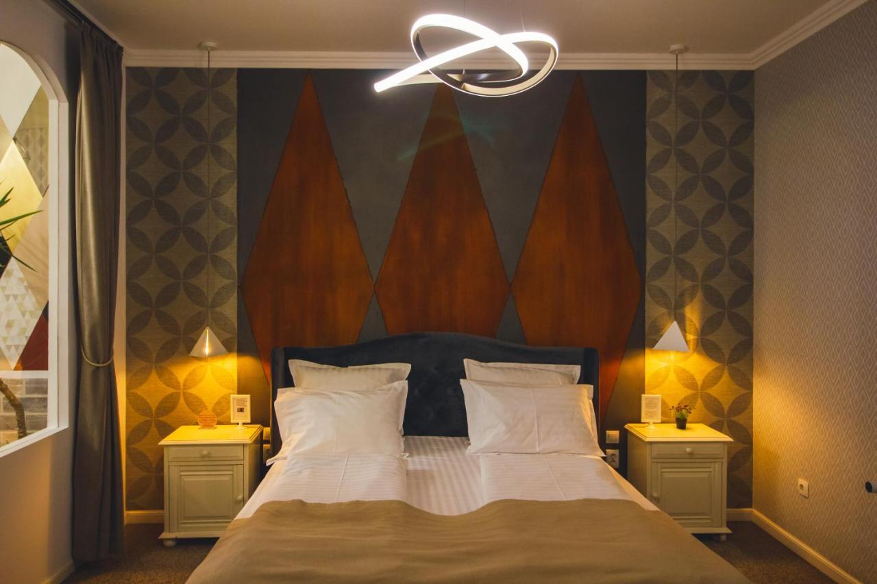 Bed and Breakfast Rabbit Hole Sibiu Esterno foto