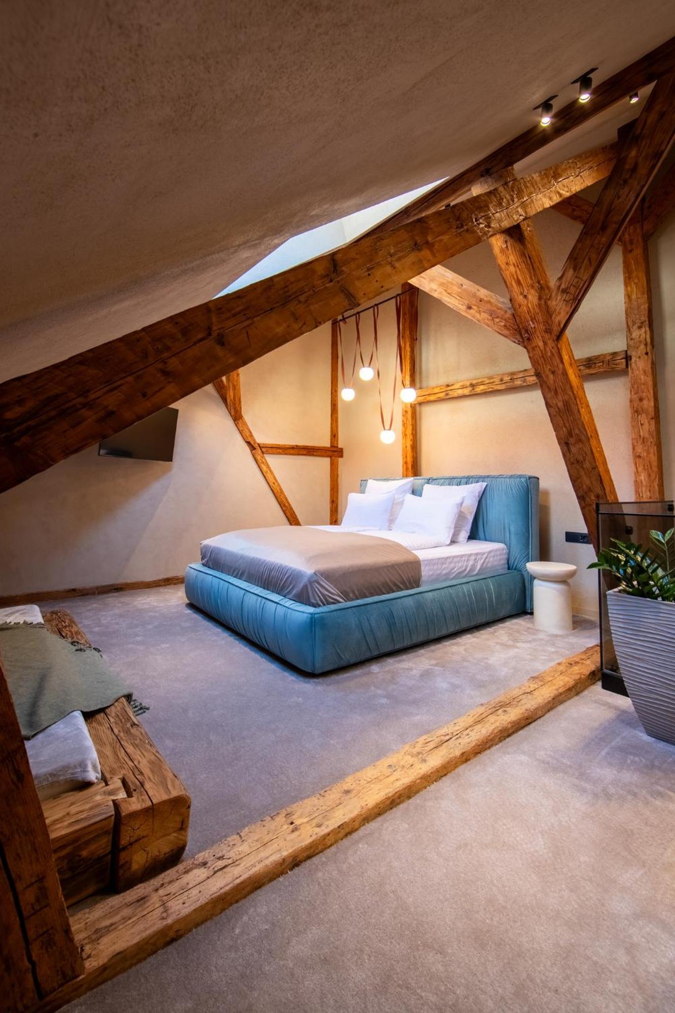 Bed and Breakfast Rabbit Hole Sibiu Esterno foto