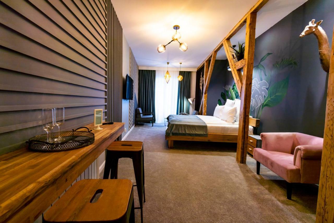 Bed and Breakfast Rabbit Hole Sibiu Esterno foto